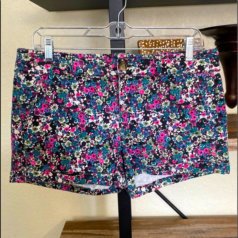 American Eagle Outfitters Floral Short Size 8